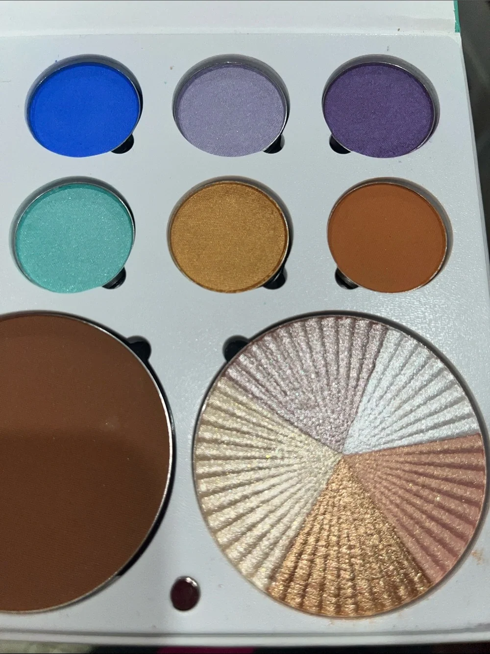 💕OFRA FREE SPIRIT EYE & FACE PALETTE💕